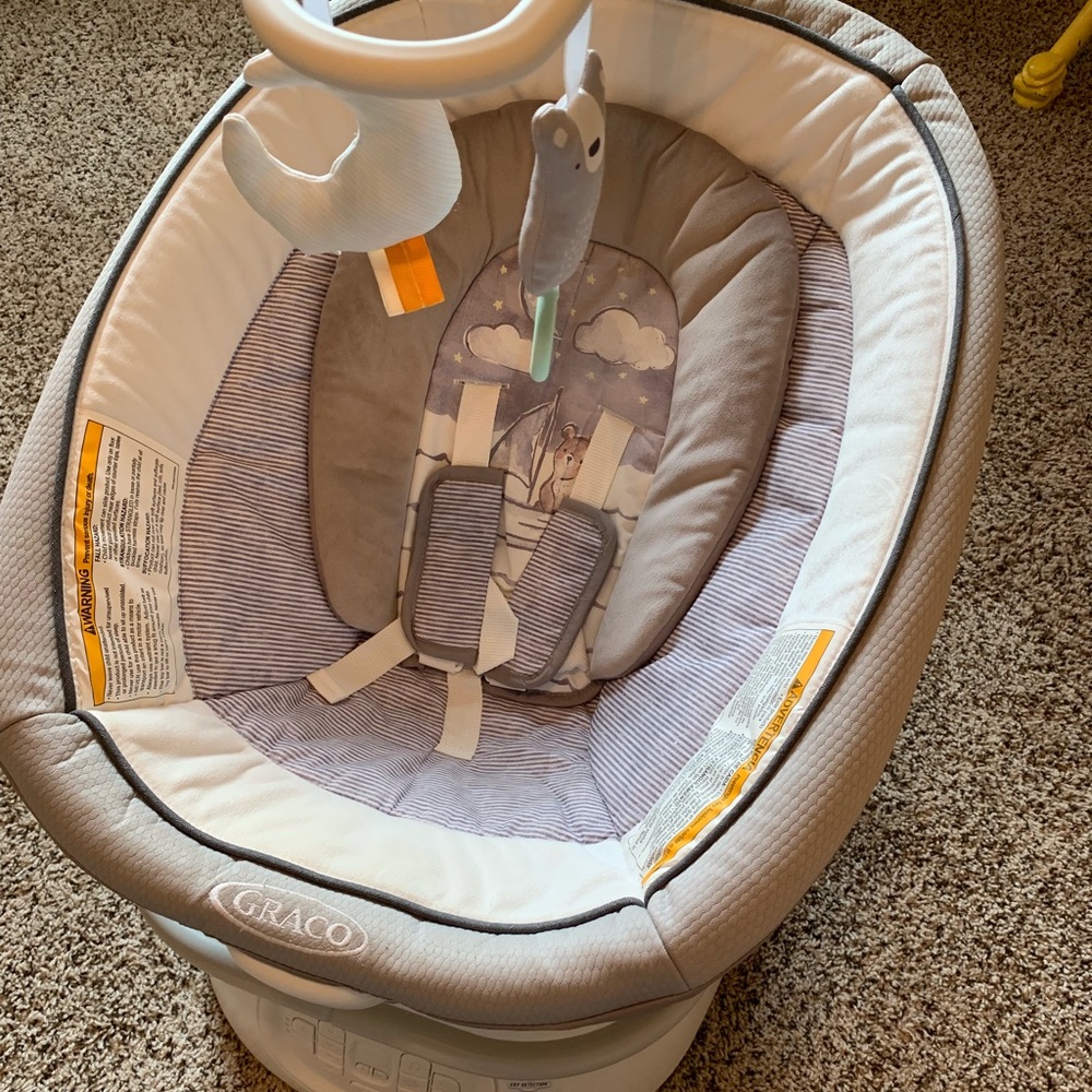 Graco® Sense2Soothe™ Swing with Cry Detection Tech